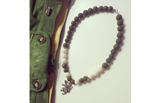 Trachtenhalskette "Steirischer Panther" - Lavapearls